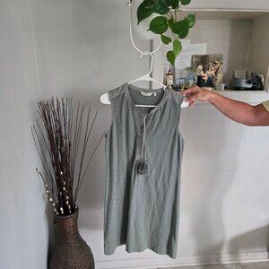 Vineyard Vine size small khaki green cotton dress